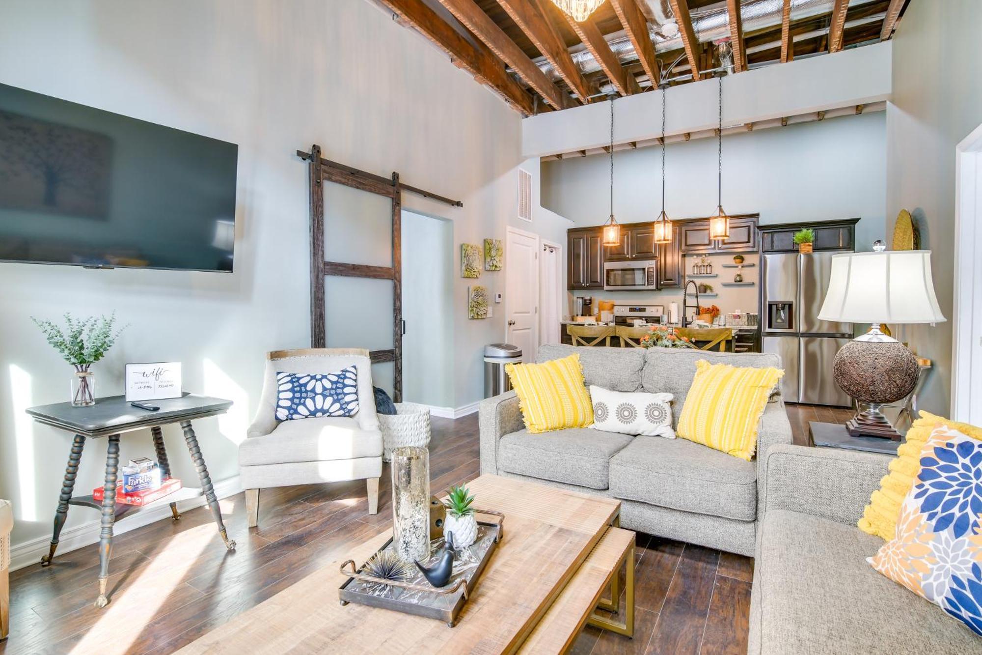 Dtwn Loft In The Heart Of Monett Pets Welcome! מראה חיצוני תמונה