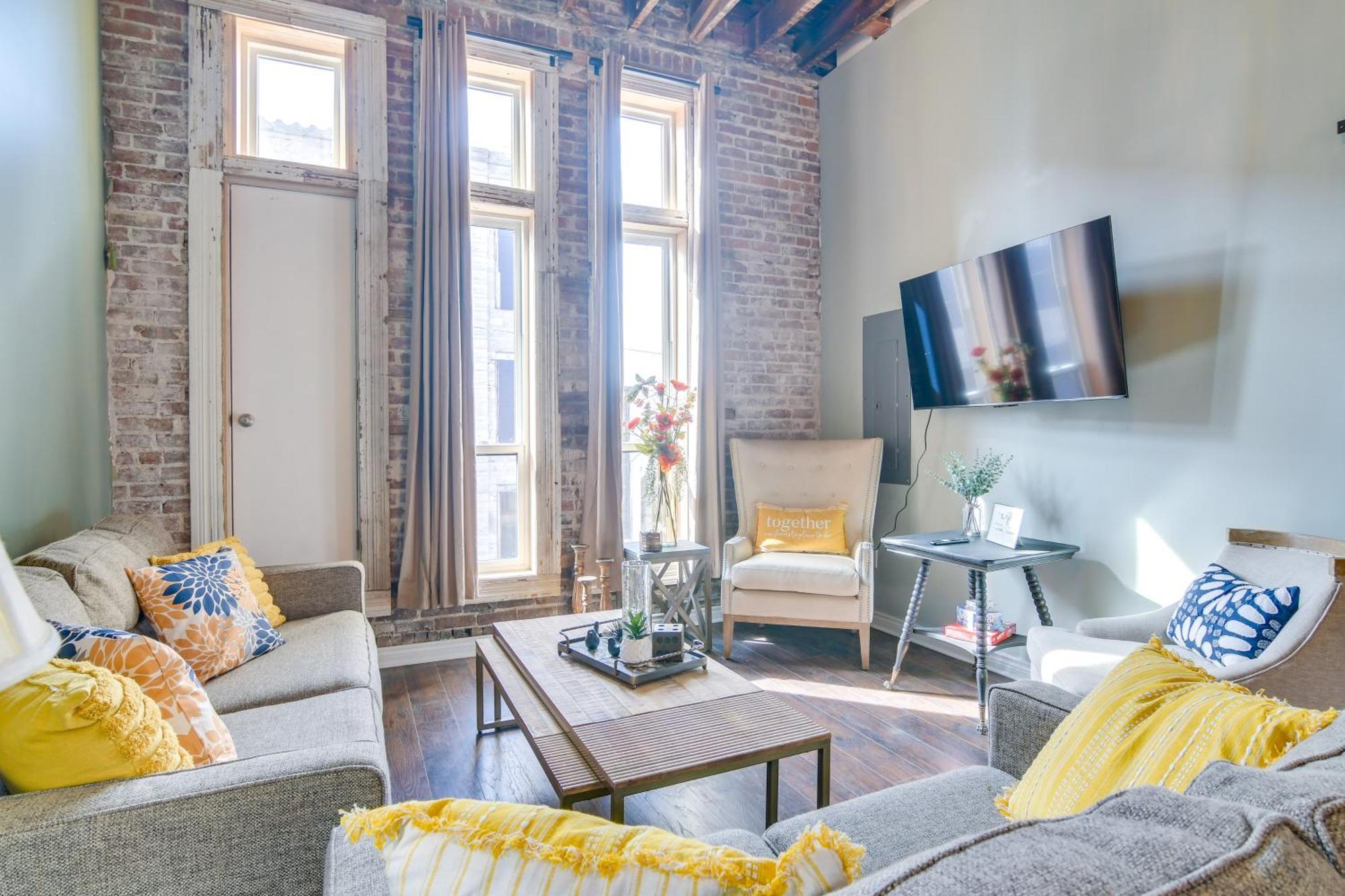 Dtwn Loft In The Heart Of Monett Pets Welcome! מראה חיצוני תמונה